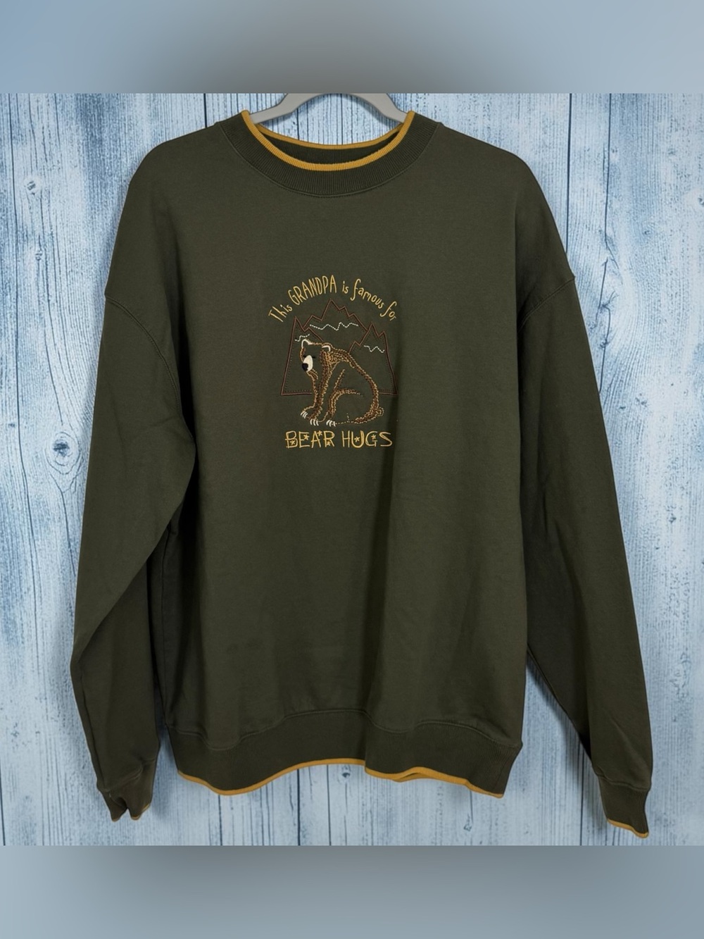 Grandpa Sweatshirt Vintage Olive Green Crewneck Embroidered Men’s XL Bear Hugs